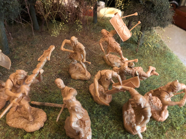 ROMAN ARMY SET #2 BRONZE / GOLD PLASTIC 9 FIGURES PLUS LOADS OF ALTERNATE PARTS