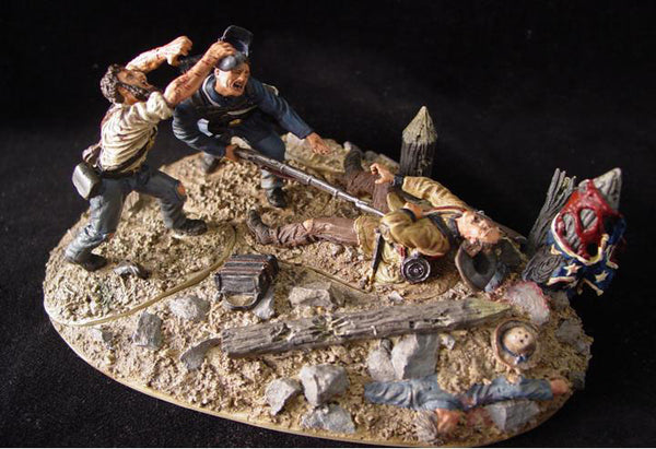 THE CRATER ACW57173 HAND TO HAND (low inventory)