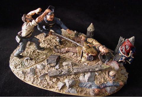 THE CRATER ACW57173 HAND TO HAND (low inventory)